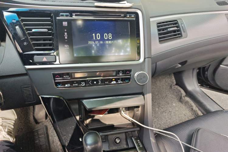 Used Honda Spirior 2015 2.4L Luxury Edition Audio And AC Panel