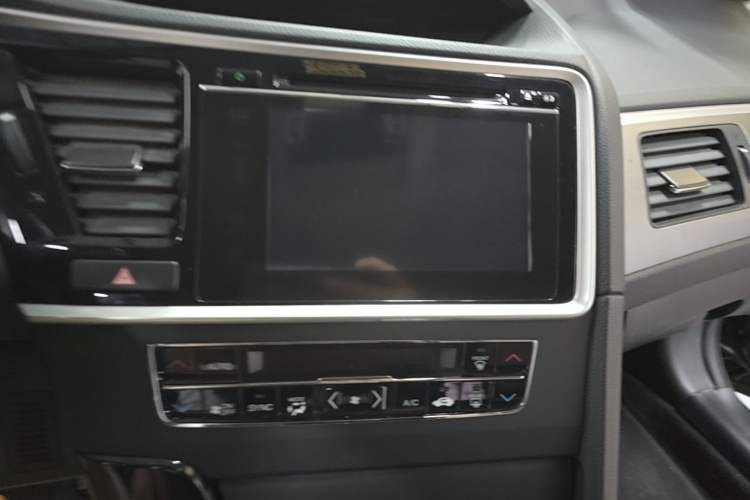 Used Honda Spirior 2015 2.0L Luxury Edition Audio And AC Panel