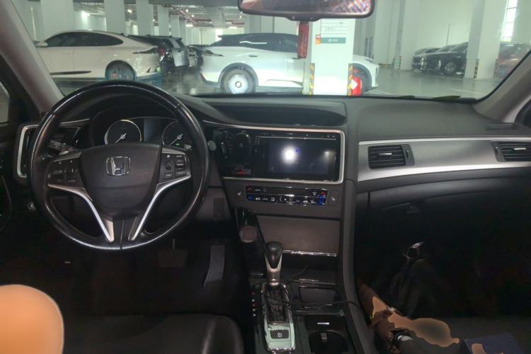 Used Honda Spirior 2015 2.4L Prestige Edition Center Console