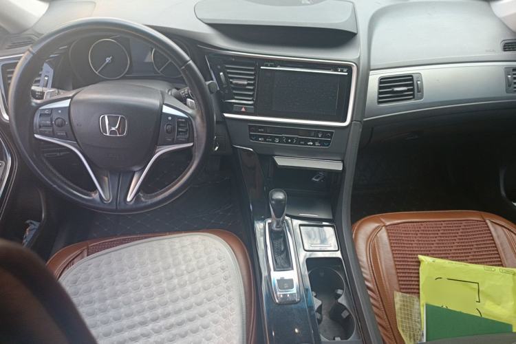 Used Honda Spirior 2015 2.0L Prestige Edition Center Console