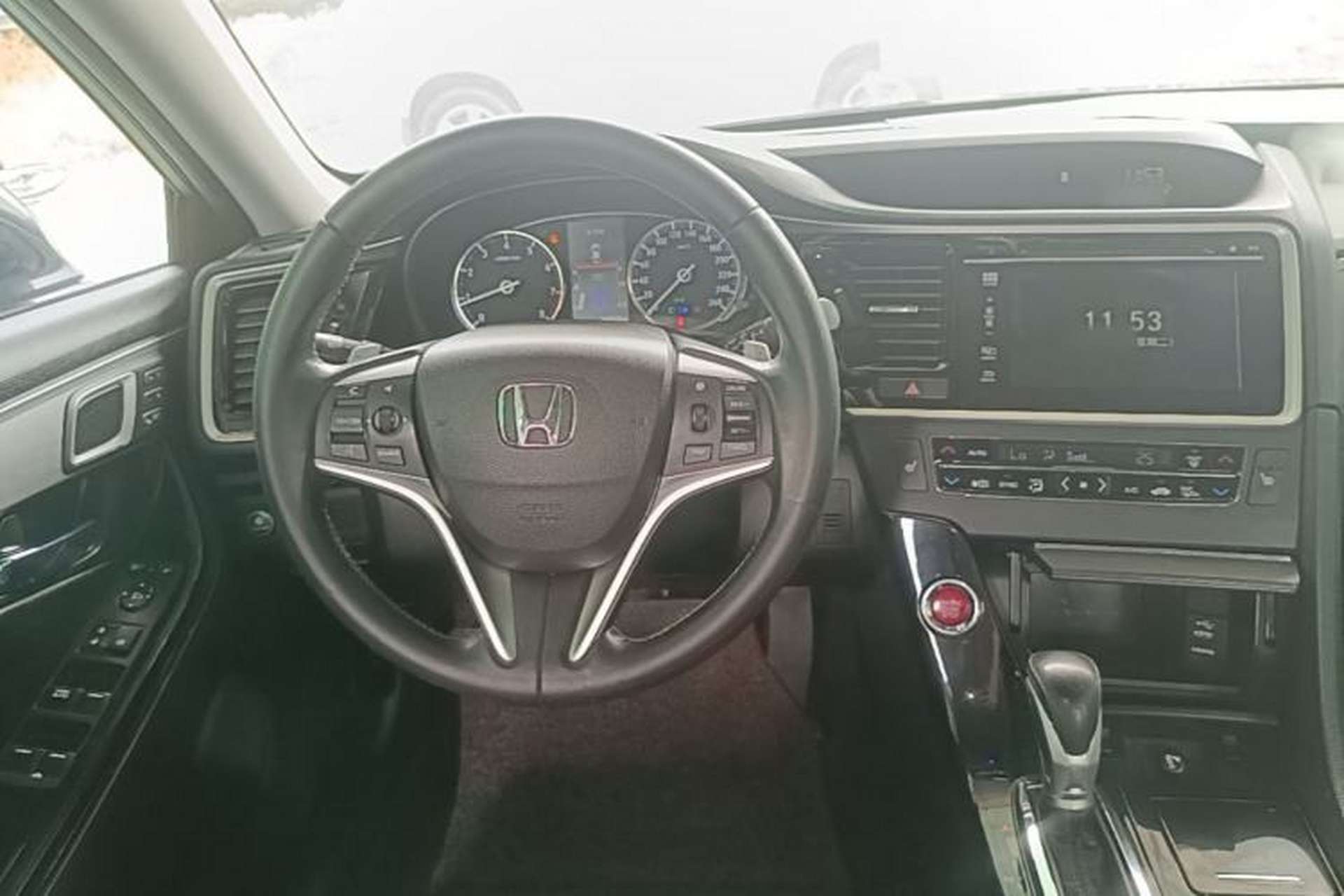 Used Honda Spirior 2015 2.0L Collector's Edition Center Console