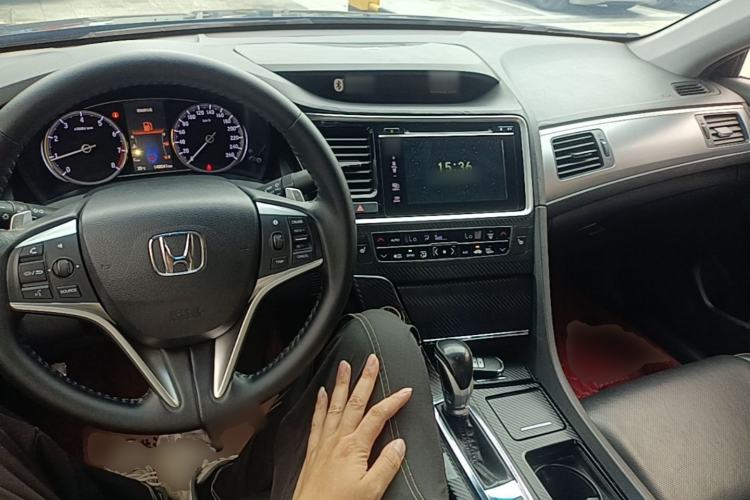 Used Honda Spirior 2015 2.4L Prestige Edition Center Console