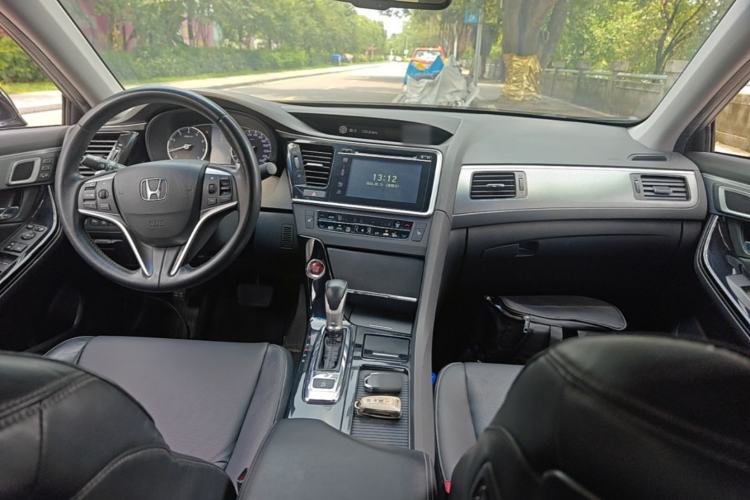 Used Honda Spirior 2015 2.4L Prestige Edition Center Console