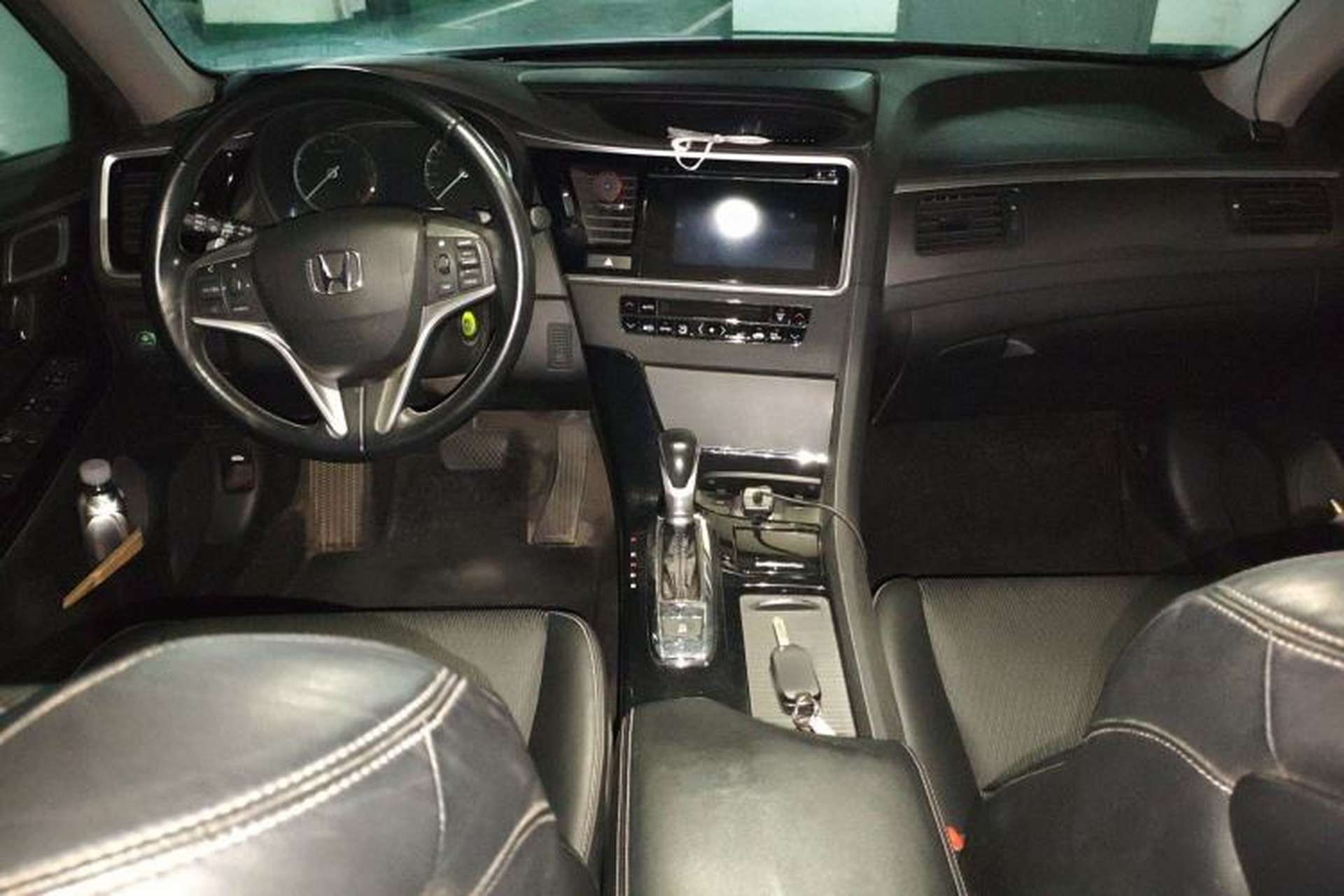 Used Honda Spirior 2015 2.0L Prestige Edition Center Console