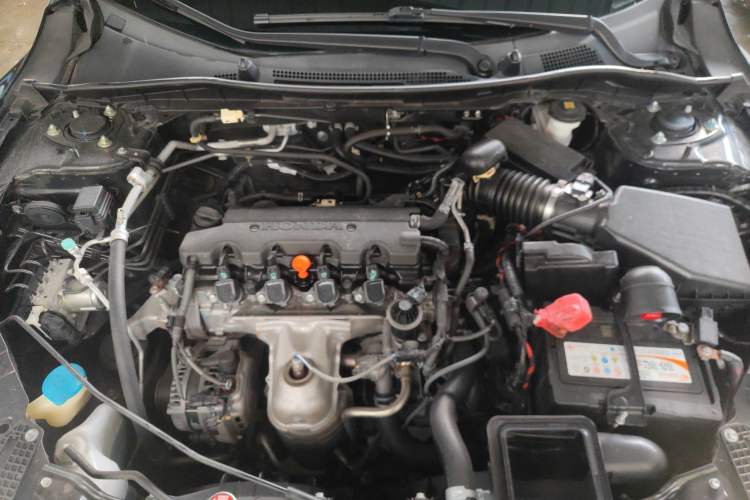 Used Honda Spirior 2015 2.0L Luxury Edition Engine Bay