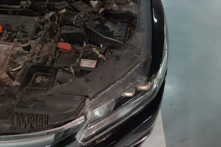 Used Honda Spirior 2015 2.0L Collector's Edition Engine Bay Left