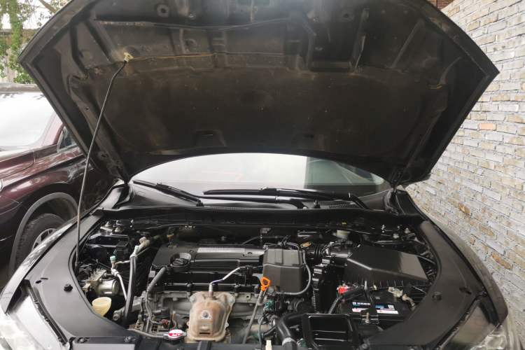 Used Honda Spirior 2015 2.4L Luxury Edition Engine Bay