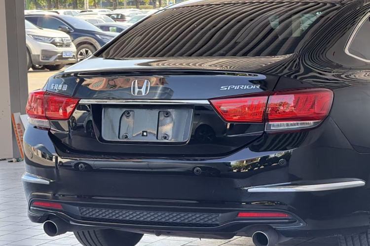 Used Honda Spirior 2015 2.4L Luxury Edition Exterior 4
