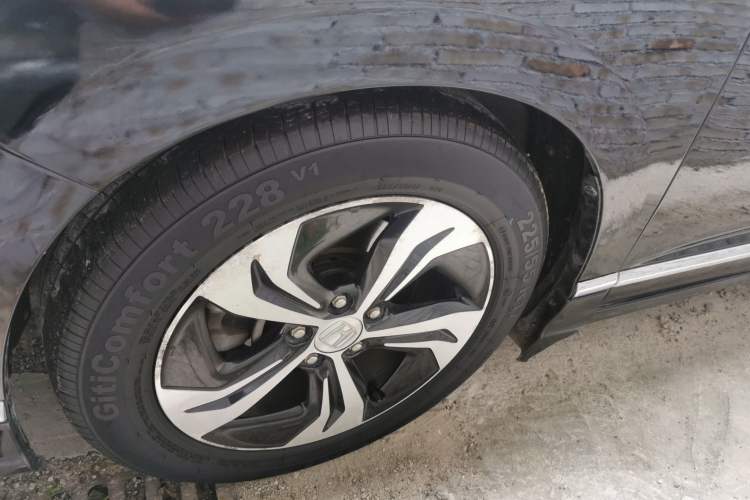 Used Honda Spirior 2015 2.4L Luxury Edition Exterior 4