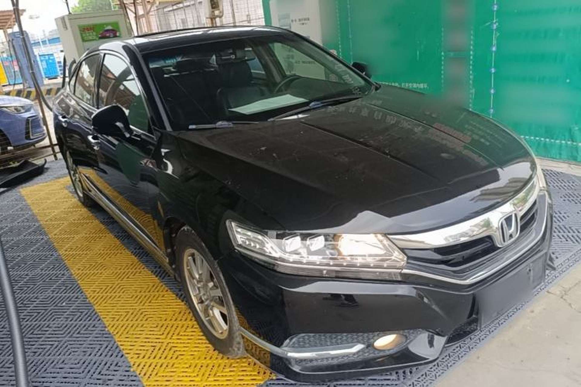 Used Honda Spirior 2015 2.0L Collector's Edition Front Right 45 Deg