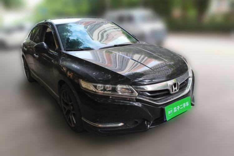 Used Honda Spirior 2015 2.0L Luxury Edition Front Right 45 Deg