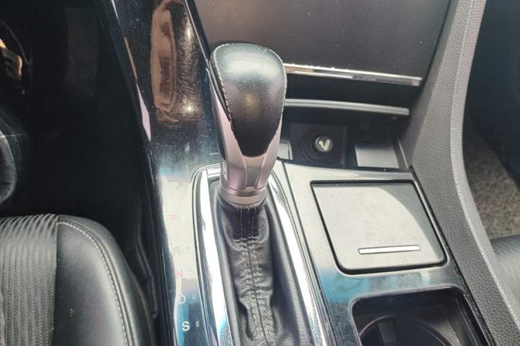 Used Honda Spirior 2015 2.0L Prestige Edition Gear Lever