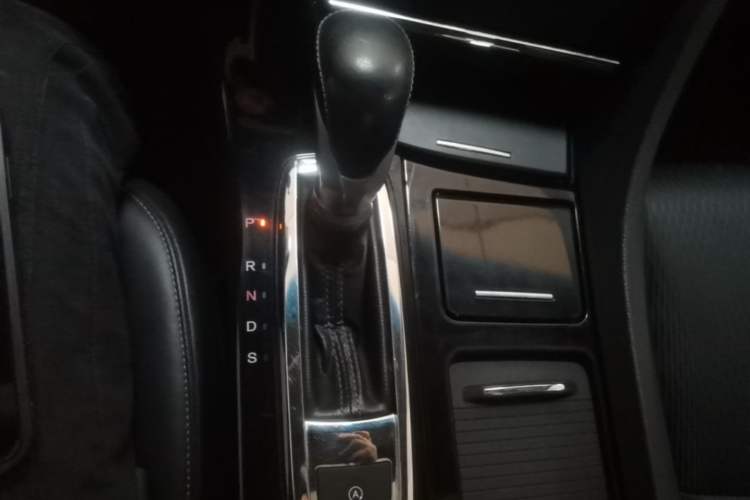 Used Honda Spirior 2015 2.0L Prestige Edition Gear Lever