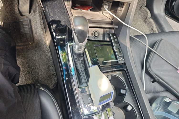 Used Honda Spirior 2015 2.4L Luxury Edition Gear Lever