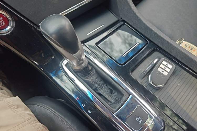 Used Honda Spirior 2015 2.4L Prestige Edition Gear Lever