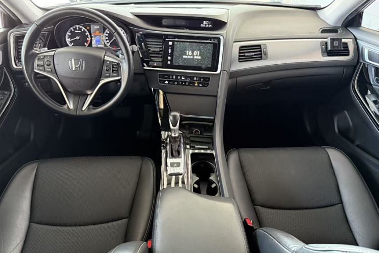 Used Honda Spirior 2015 2.4L Luxury Edition Interior 1