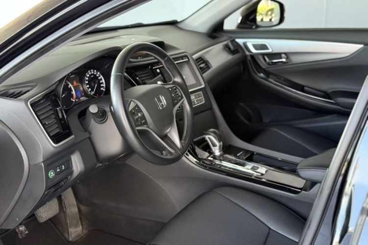 Used Honda Spirior 2015 2.4L Luxury Edition Interior 3