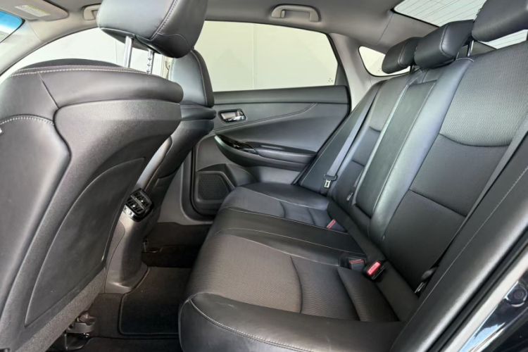 Used Honda Spirior 2015 2.4L Luxury Edition Interior 4