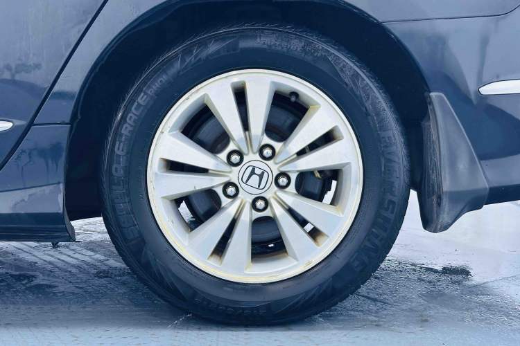 Used Honda Spirior 2015 2.0L Luxury Edition Left Front Wheel Hub