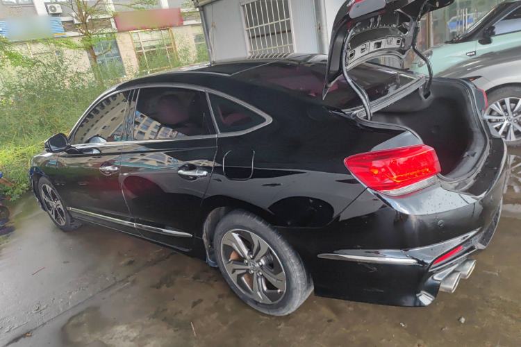 Used Honda Spirior 2015 2.0L Luxury Edition Left Side