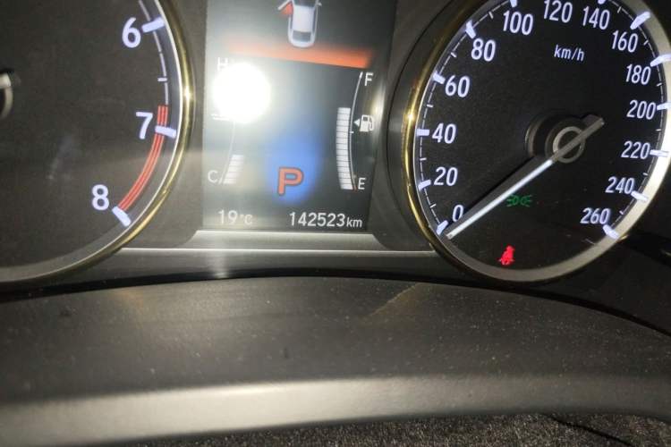Used Honda Spirior 2015 2.4L Prestige Edition Odometer Close Up