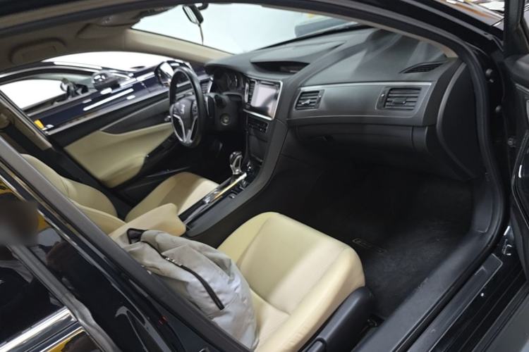 Used Honda Spirior 2015 2.0L Luxury Edition Right Front Seat
