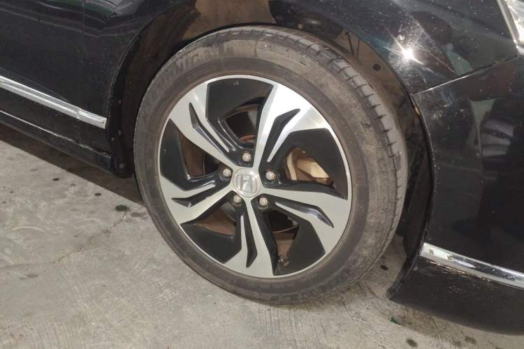 Used Honda Spirior 2015 2.4L Prestige Edition Right Front Wheel Hub