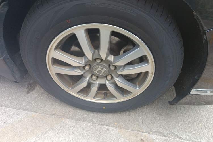 Used Honda Spirior 2015 2.0L Prestige Edition Right Front Wheel Hub
