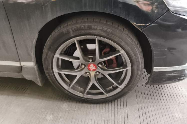 Used Honda Spirior 2015 2.0L Luxury Edition Right Front Wheel Hub