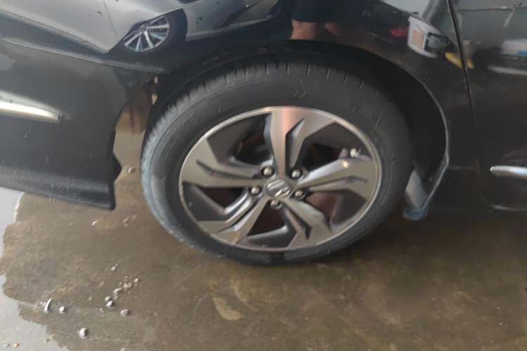 Used Honda Spirior 2015 2.0L Luxury Edition Right Rear Wheel Hub