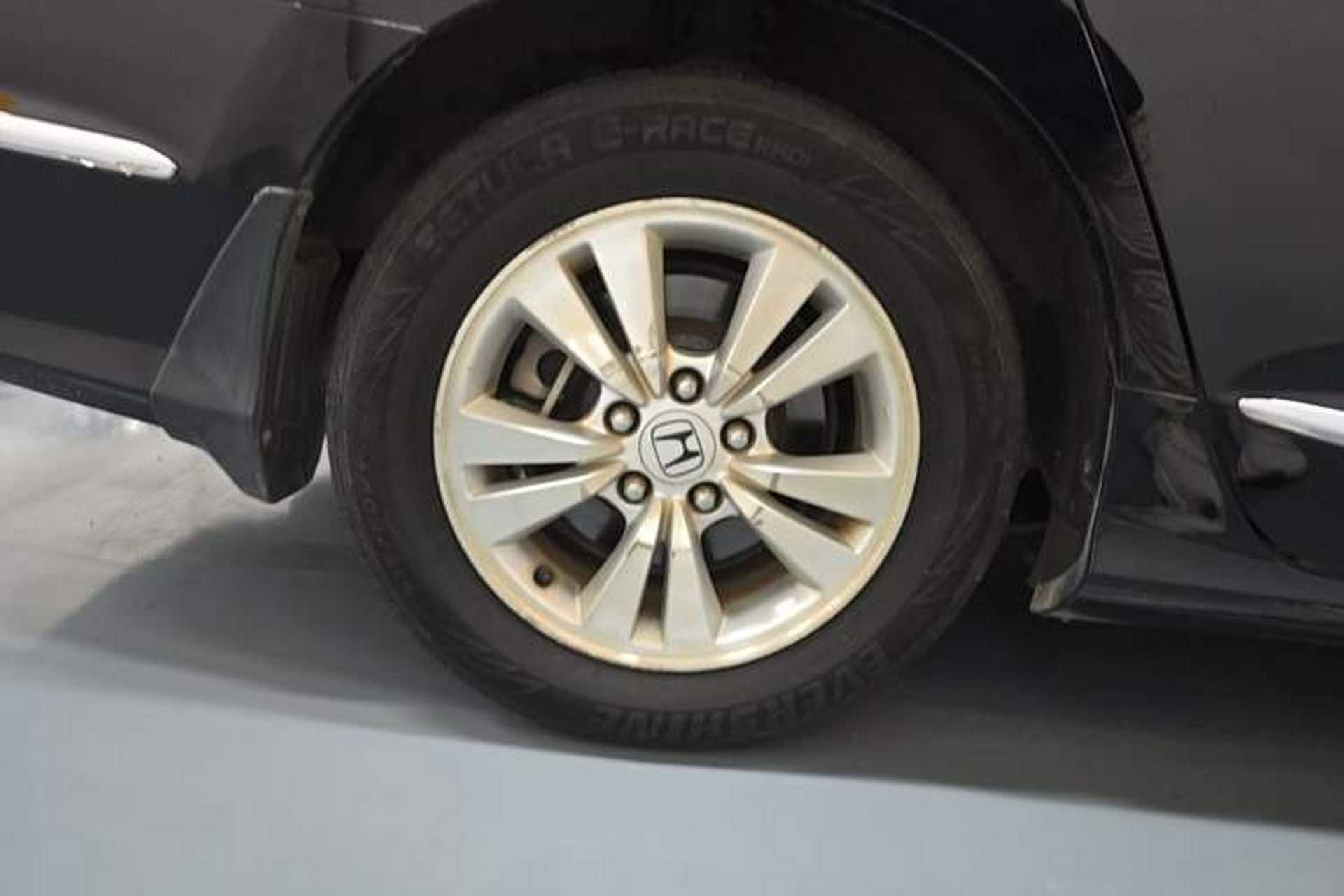 Used Honda Spirior 2015 2.0L Luxury Edition Right Rear Wheel Hub