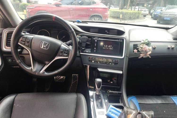 Used Honda Spirior 2015 2.4L Luxury Edition Center Console