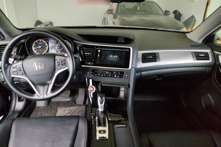 Used Honda Spirior 2015 2.4L Prestige Edition Center Console