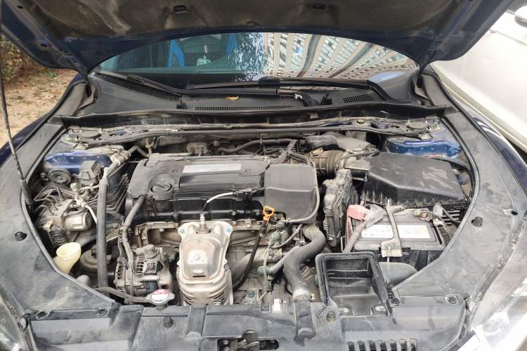 Used Honda Spirior 2015 2.4L Luxury Edition Engine Bay