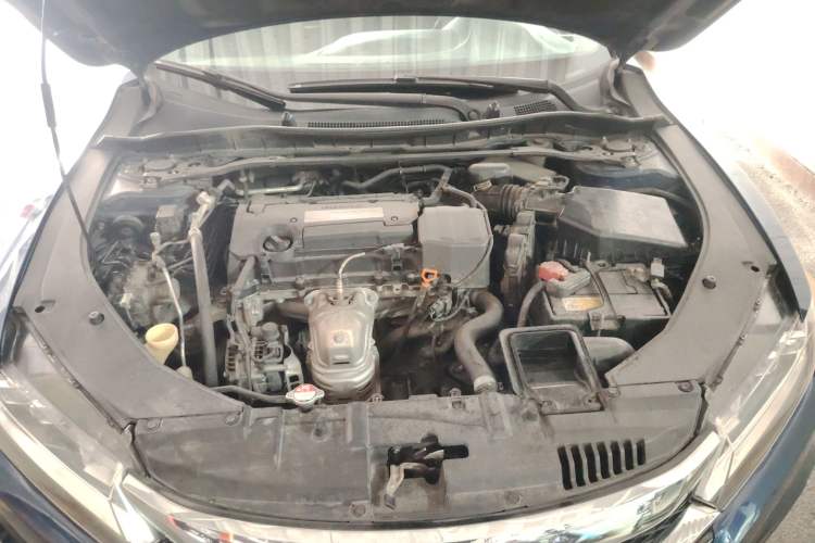 Used Honda Spirior 2015 2.4L Luxury Edition Engine Bay