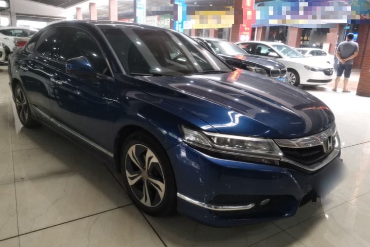Used Honda Spirior 2015 2.4L Luxury Edition Front Right 45 Deg