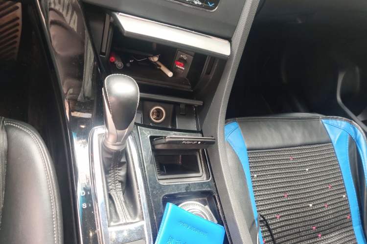 Used Honda Spirior 2015 2.4L Luxury Edition Gear Lever
