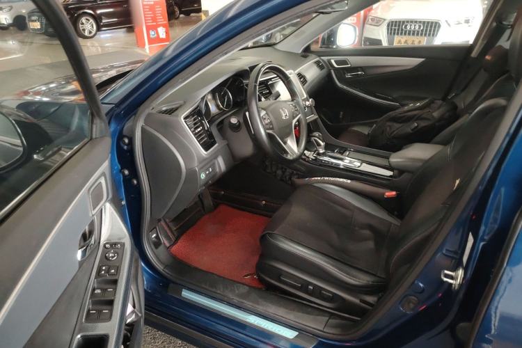 Used Honda Spirior 2015 2.4L Luxury Edition Interior 3