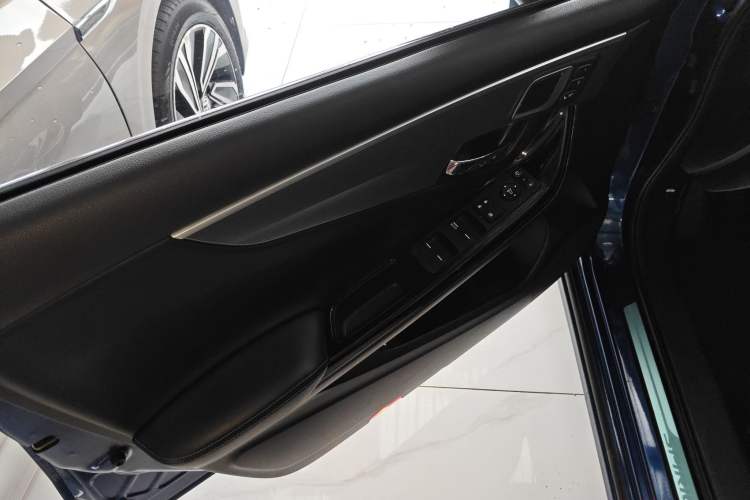 Used Honda Spirior 2015 2.4L Prestige Edition Interior 7