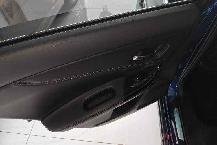 Used Honda Spirior 2015 2.4L Prestige Edition Interior 8