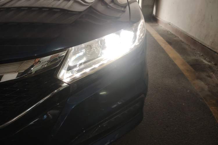 Used Honda Spirior 2015 2.4L Luxury Edition Left Front Headlight
