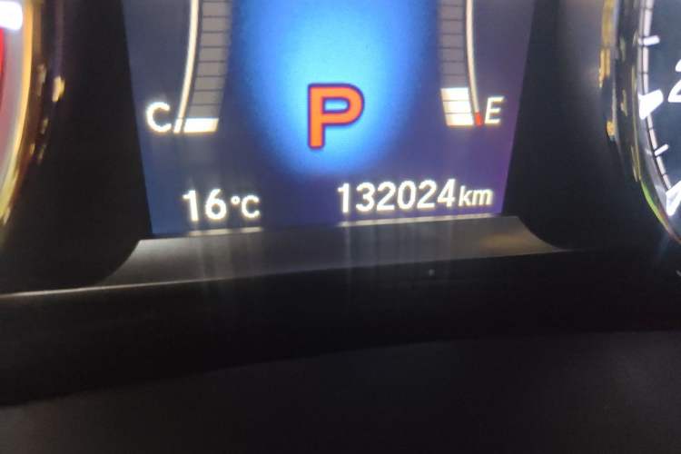 Used Honda Spirior 2015 2.4L Prestige Edition Odometer Close Up