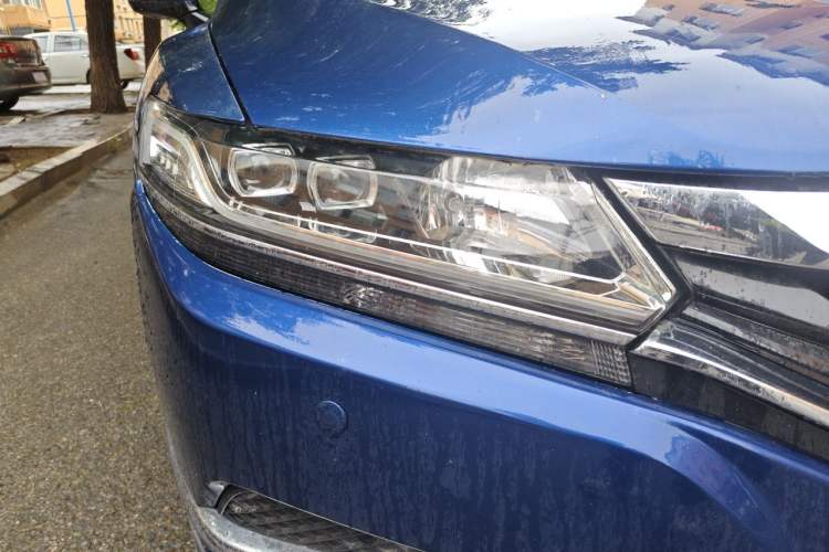 Used Honda Spirior 2015 2.4L Prestige Edition Right Front Headlight