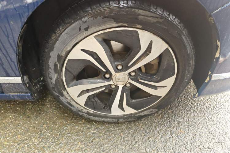 Used Honda Spirior 2015 2.4L Prestige Edition Right Front Wheel Hub