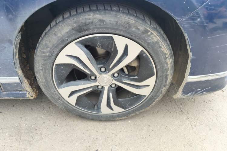 Used Honda Spirior 2015 2.4L Prestige Edition Right Front Wheel Hub
