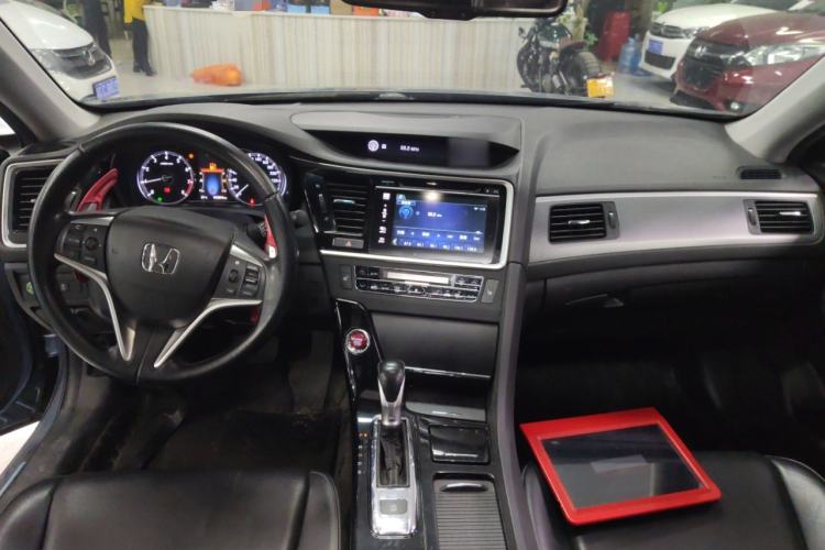 Used Honda Spirior 2015 2.4L Prestige Edition Center Console