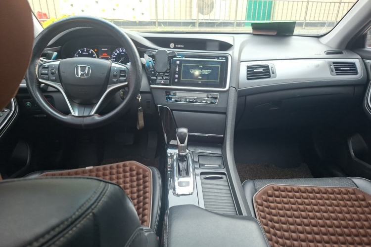 Used Honda Spirior 2015 2.0L Prestige Edition Center Console