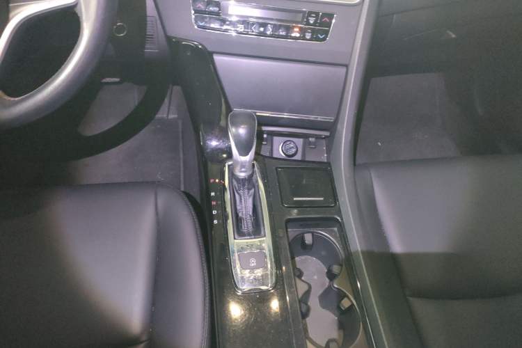 Used Honda Spirior 2015 2.0L Luxury Edition Gear Lever