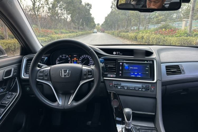 Used Honda Spirior 2015 2.0L Collector's Edition Interior 3