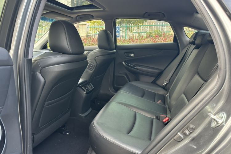 Used Honda Spirior 2015 2.0L Collector's Edition Interior 4